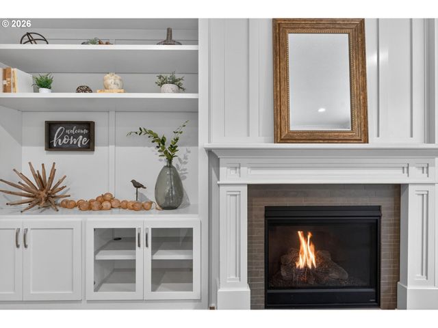 15877 Nw HECKMAN Ln, Portland, OR 97229