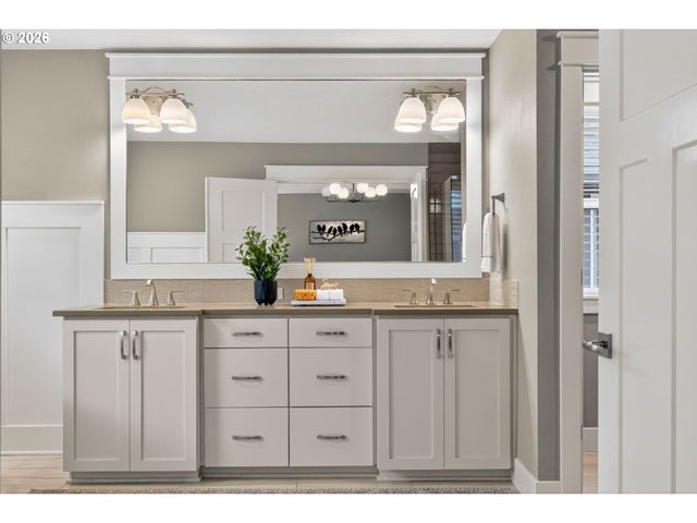 15877 Nw HECKMAN Ln, Portland, OR 97229