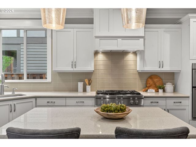 15877 Nw HECKMAN Ln, Portland, OR 97229