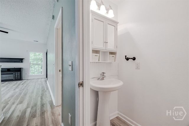 93 Falkland Avenue, Savannah, GA 31407