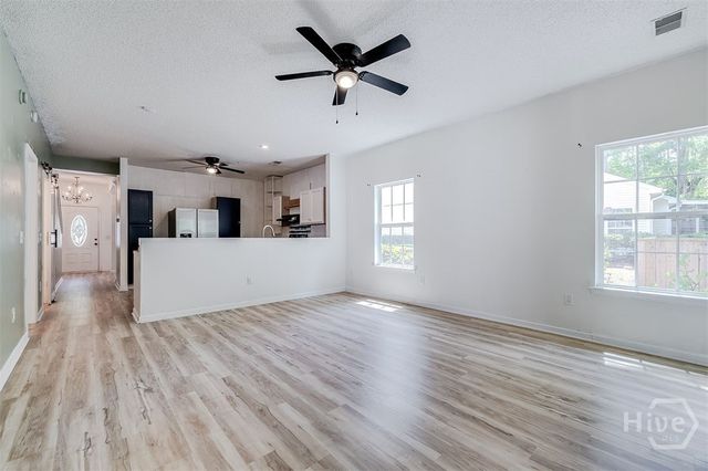 93 Falkland Avenue, Savannah, GA 31407