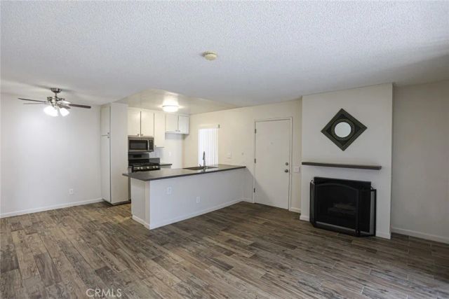 2839 S Fairview St F, Santa Ana, CA 92704