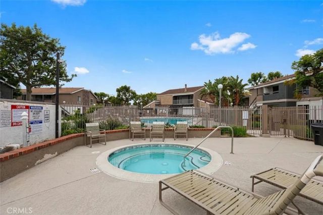 2839 S Fairview St F, Santa Ana, CA 92704