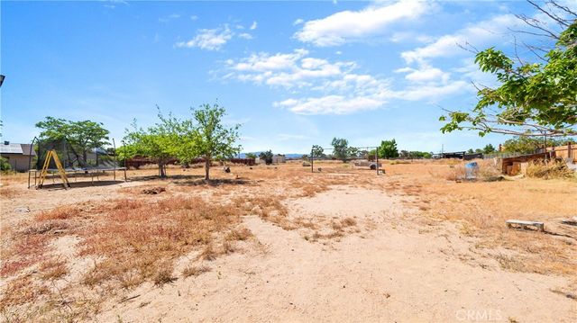15939 Mojave, Hesperia, CA 92345
