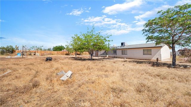 15939 Mojave, Hesperia, CA 92345