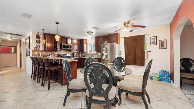 15939 Mojave, Hesperia, CA 92345