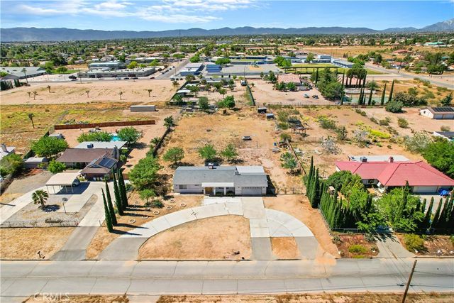 15939 Mojave, Hesperia, CA 92345