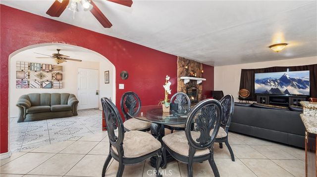 15939 Mojave, Hesperia, CA 92345