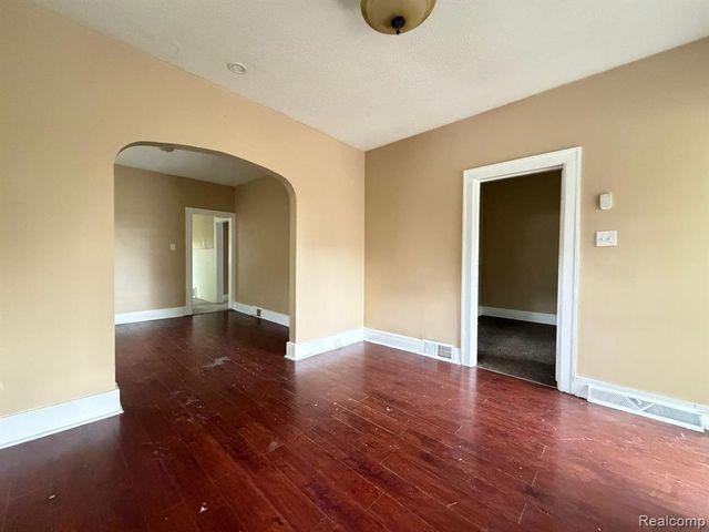 5565 Fairview Street, Detroit, MI 48213