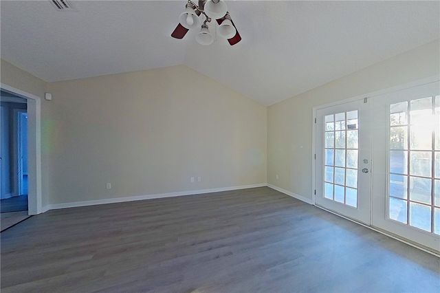 2395 N Clough Bay Road, Waycross, GA 31503