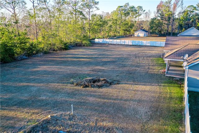 2395 N Clough Bay Road, Waycross, GA 31503