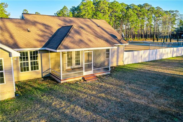 2395 N Clough Bay Road, Waycross, GA 31503