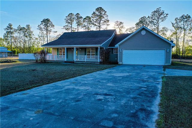 2395 N Clough Bay Road, Waycross, GA 31503
