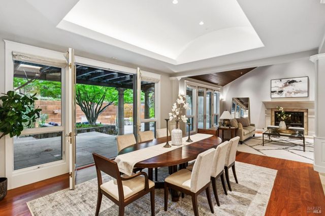 230 Summit Ave, San Rafael, CA 94901