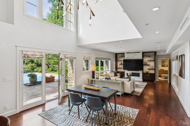 230 Summit Ave, San Rafael, CA 94901