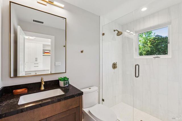 230 Summit Ave, San Rafael, CA 94901