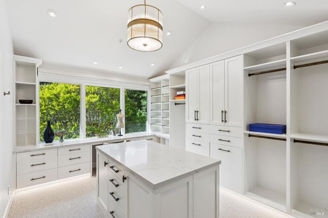 230 Summit Ave, San Rafael, CA 94901