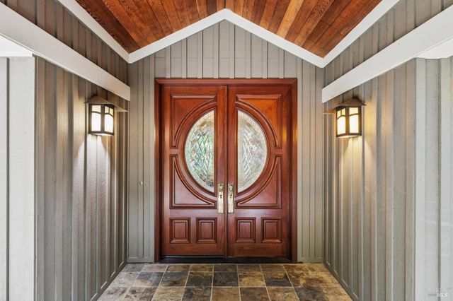 230 Summit Ave, San Rafael, CA 94901