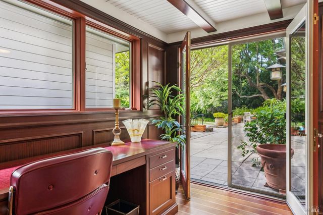 230 Summit Ave, San Rafael, CA 94901