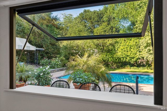 230 Summit Ave, San Rafael, CA 94901