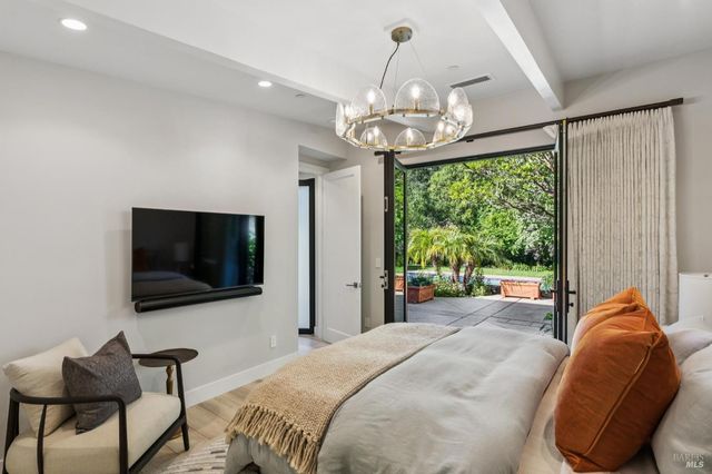 230 Summit Ave, San Rafael, CA 94901