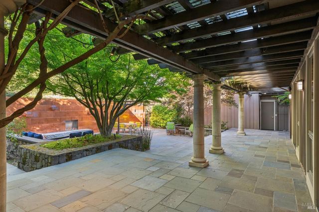 230 Summit Ave, San Rafael, CA 94901