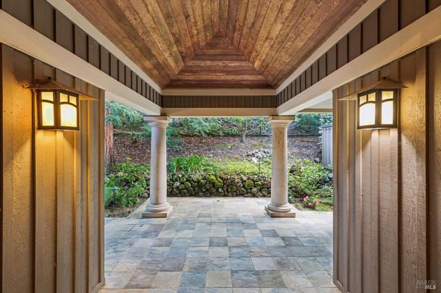 230 Summit Ave, San Rafael, CA 94901