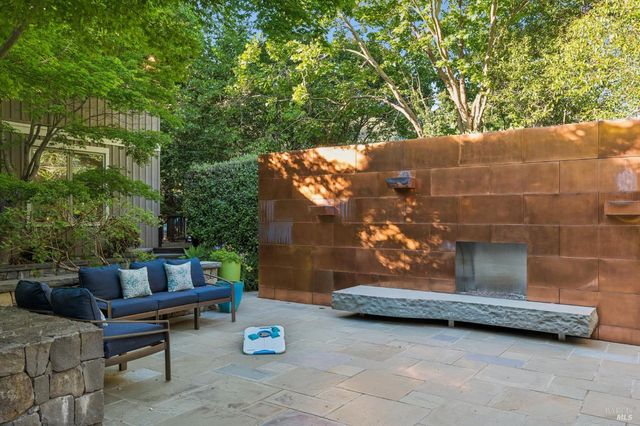 230 Summit Ave, San Rafael, CA 94901