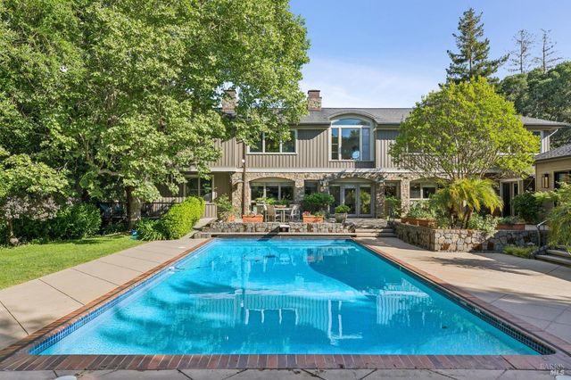 230 Summit Ave, San Rafael, CA 94901