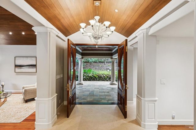 230 Summit Ave, San Rafael, CA 94901