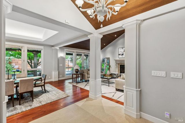 230 Summit Ave, San Rafael, CA 94901