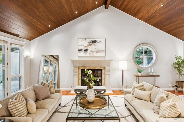 230 Summit Ave, San Rafael, CA 94901