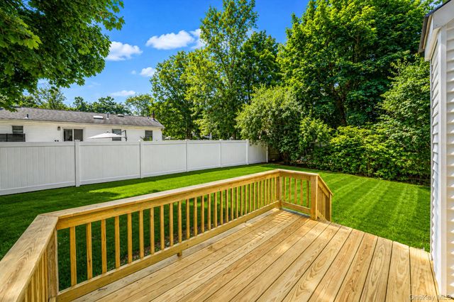 13 Graham Place, Nesconset, NY 11767