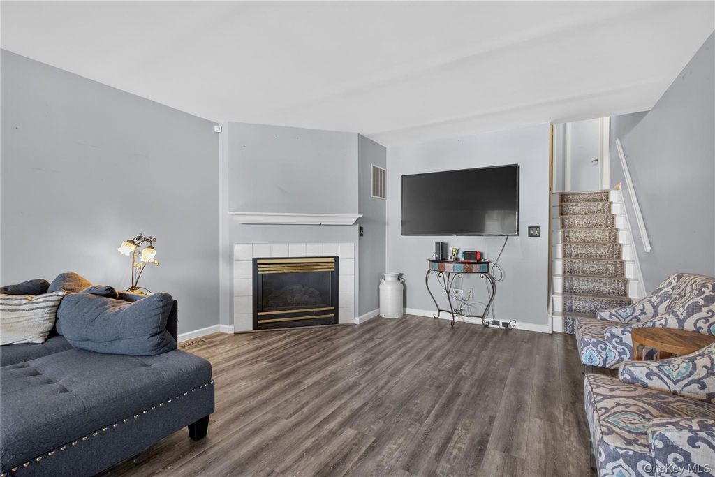 42 Natale Court 42, Monroe, NY 10950 — photo 2