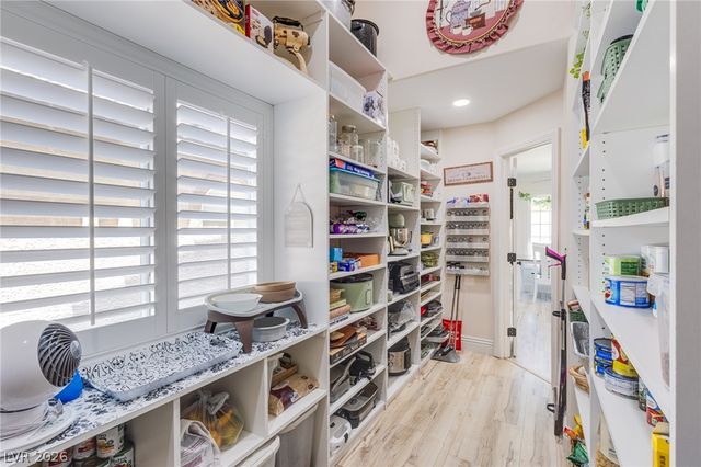 3512 Mastercraft Avenue, North Las Vegas, NV 89031