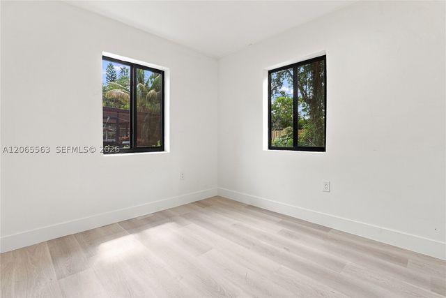 6336 Garfield St, Hollywood, FL 33024