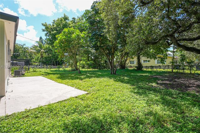 6336 Garfield St, Hollywood, FL 33024