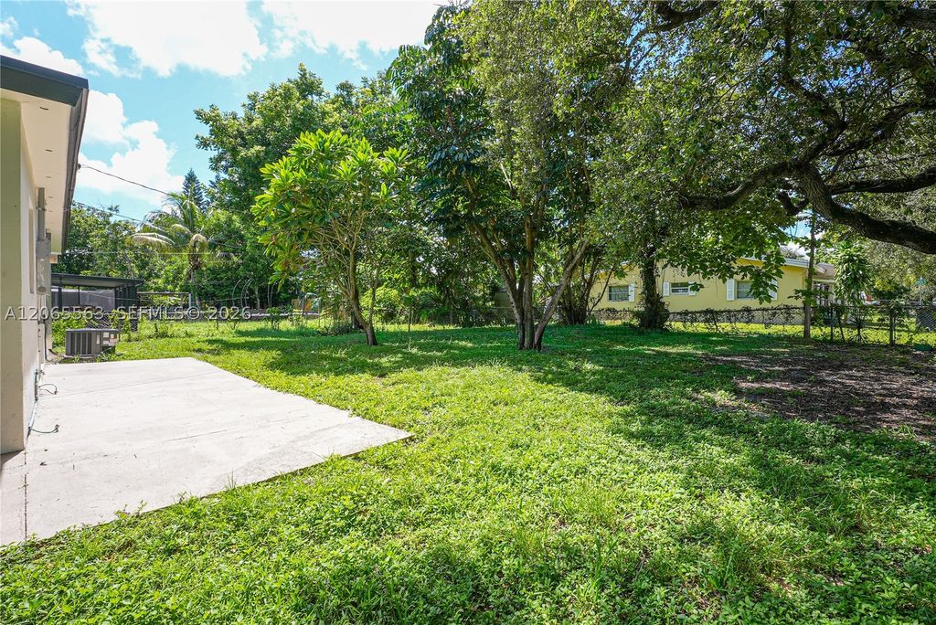 Image 25 of property listing at 6336 Garfield St, Hollywood, FL 33024