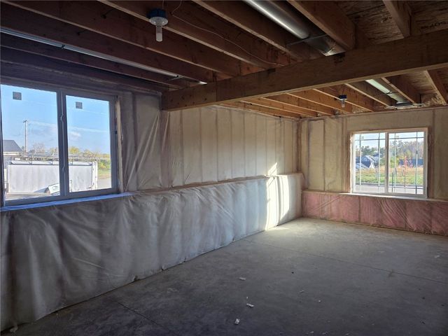 1824 Holly Meadow Avenue SW, Cedar Rapids, IA 52404