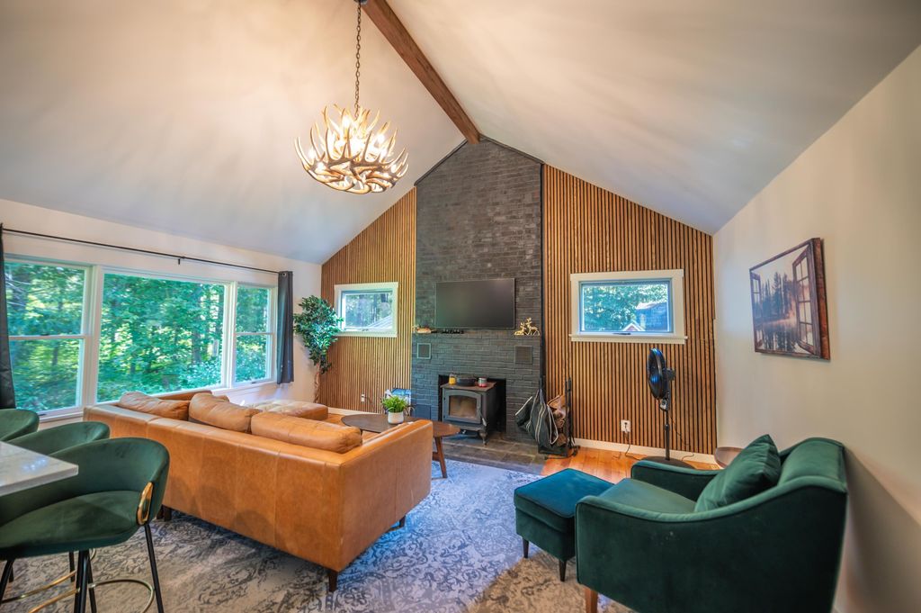 45 Dover Hill Road, Dover, VT 05341