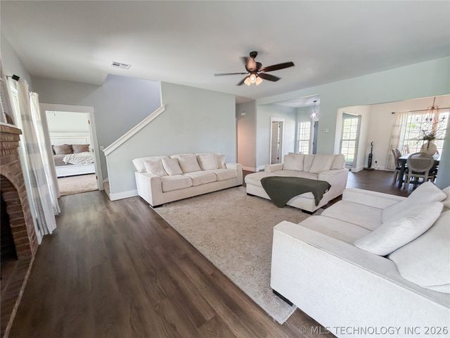 17773 W Stone Chapel Road, Tahlequah, OK 74464