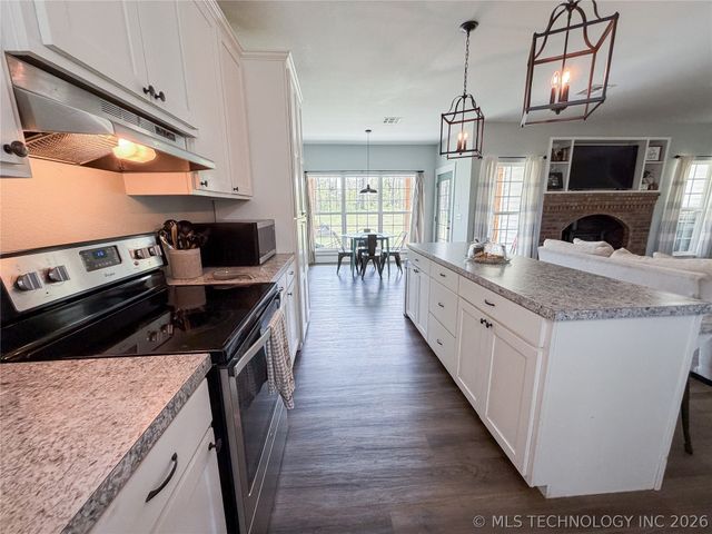 17773 W Stone Chapel Road, Tahlequah, OK 74464