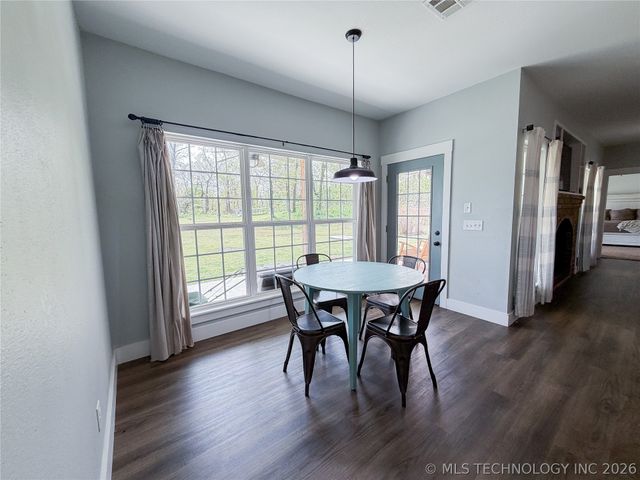 17773 W Stone Chapel Road, Tahlequah, OK 74464