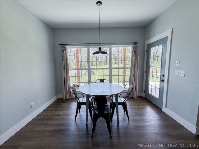 17773 W Stone Chapel Road, Tahlequah, OK 74464