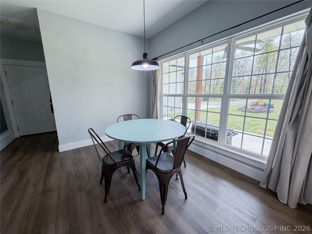17773 W Stone Chapel Road, Tahlequah, OK 74464