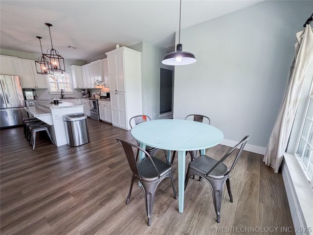 17773 W Stone Chapel Road, Tahlequah, OK 74464