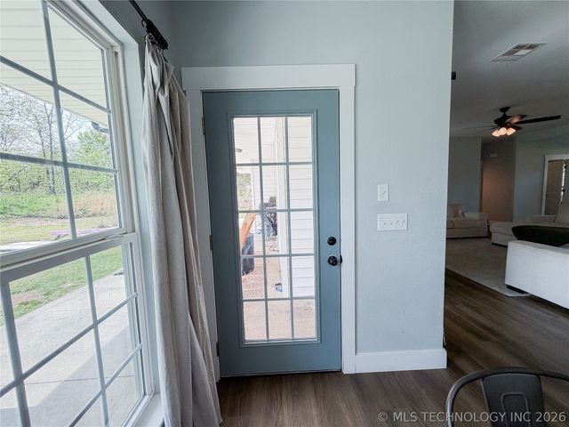 17773 W Stone Chapel Road, Tahlequah, OK 74464