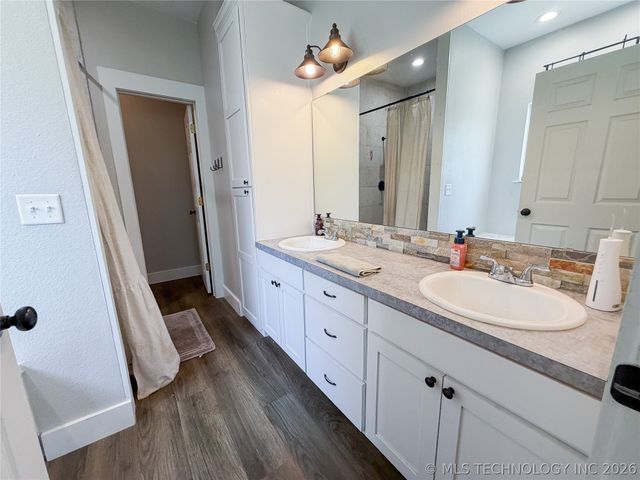 17773 W Stone Chapel Road, Tahlequah, OK 74464