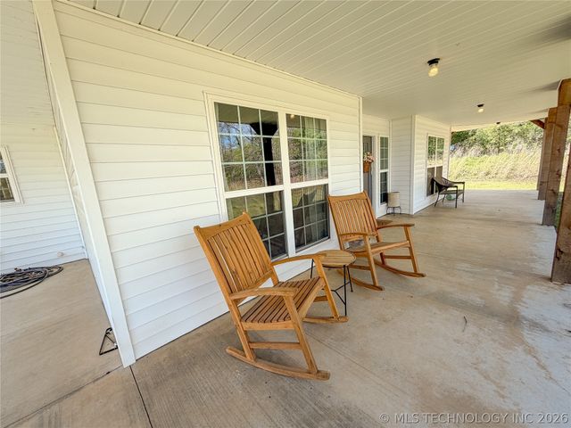 17773 W Stone Chapel Road, Tahlequah, OK 74464