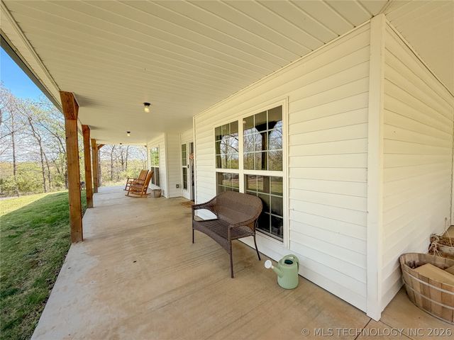 17773 W Stone Chapel Road, Tahlequah, OK 74464